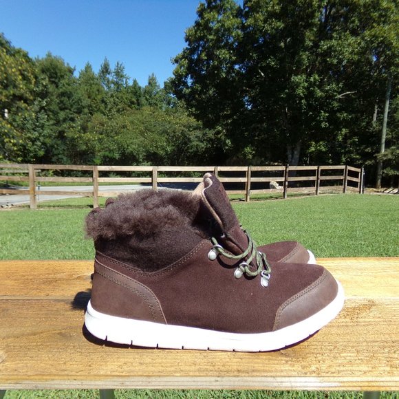 UGG KIDS 1018455K BROWN SUEDE LACE UP OBIE WATERPROOF SHOES BIG KIDS SIZE 6 - Picture 1 of 10